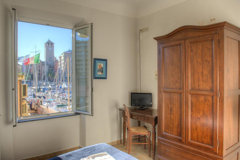 Hotel Club Nautico Savona Exteriér fotografie